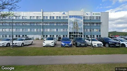 Lagerlokaler till försäljning i Halmstad - Bild från Google Street View