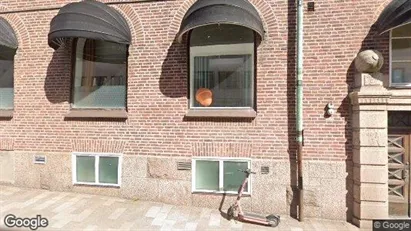 Lagerlokaler till försäljning i Halmstad - Bild från Google Street View