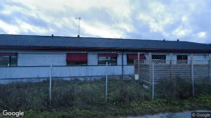 Lagerlokaler till försäljning i Upplands Väsby - Bild från Google Street View