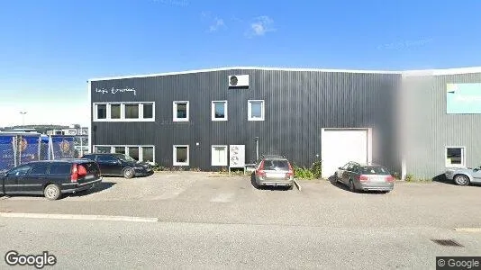 Lagerlokaler till försäljning i Mölndal - Bild från Google Street View